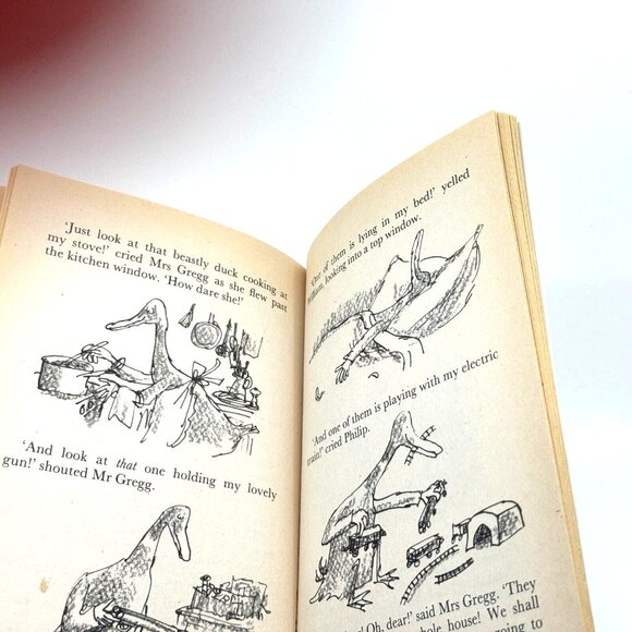 The Magic Finger, Paperback Book by Dahl, Roald / ISBN 0141302291 - Picture 7 of 8